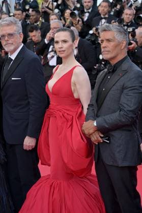 Internationale Filmfestspiele von Cannes, Mission Impossible - The Final Reckoning Premiere Mission Impossible - The Final Reckoning Premiere at 78th Festival de Cannes - Cannes, France CANNES, FRANCE. May 14, 2025: Christopher McQuarrie, Hayley Atwell & Esai Morales at the premiere for Mission Impossible - The Final Reckoning at the 78th Festival de Cannes. Picture: Paul Smith Featureflash Cannes France  Copyright: xPaulxSmithx xFeatureflashx