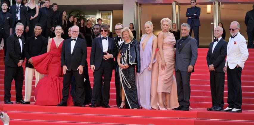 Internationale Filmfestspiele von Cannes, Mission Impossible - The Final Reckoning Premiere Mission Impossible - The Final Reckoning Premiere at 78th Festival de Cannes - Cannes, France CANNES, FRANCE. May 14, 2025: Eddie Hamilton, Greg Tarzan Davis, Hayley Atwell, Tom Cruise, Angela Bassett, Tramell Tillman, Festival Director Thierry Frà maux, Simon Pegg, Pom Klementieff, Cannes President Iris Knobloch, Hannah Waddingham, Esai Morales, Brian Robbins & Erik Jendresen at the premiere for Mission Impossible - The Final Reckoning at the 78th Festival de Cannes. Picture: Paul Smith Featureflash Cannes France Copyright: xPaulxSmithx xFeatureflashx