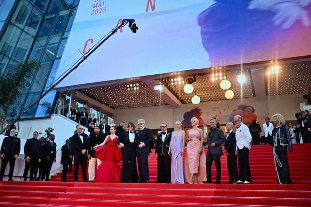 Internationale Filmfestspiele von Cannes, Mission Impossible - The Final Reckoning Premiere Cannes - Mission Impossible - The Final Reckoning Red Carpet Tom Cruise, Hayley Atwell, Simon Pegg, Pom Klementieff, Angela Bassett and the cast of Mission: Impossible - The Final Reckoning walking the red carpet for the Out of Competition premiere, Cannes, France on May 14, 2025 as part of the 78th Cannes Film Festival. Photo by Franck Castel ABACAPRESS.COM  Copyright: xCastelxFranck ABACAx