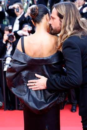 Zoe Saldana with husband Marco Perego at the premiere of the feature film Mission Impossible 8 The Final Reckoning at the Festival de Cannes 2025 78 Cannes International Film Festival at the Palais des Festivals Cannes, 14 05 2025 Foto:xD.xBedrosianx xFuturexImagex mission_prem_5550