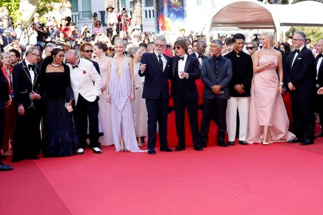 Simon Pegg, Angela Bassett, Erik Jendresen, Pom Klementieff, Christopher Mcquarrie, Tom Cruise, Esai Morales, Greg Tarzan Davis, Hannah Waddingham and Eddie Hamilton at the premiere of the feature film Mission Impossible 8 The Final Reckoning at the Festival de Cannes 2025 78 Cannes International Film Festival at the Palais des Festivals Cannes, 14 05 2025 Foto:xD.xBedrosianx xFuturexImagex mission_prem_5560