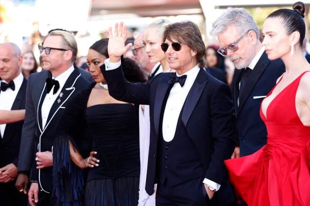 Simon Pegg, Angela Bassett, Pom Klementieff, Tom Cruise, Christopher McQuarrie and Hayley Atwell at the premiere of the feature film Mission Impossible 8 The Final Reckoning at the Festival de Cannes 2025 78 Cannes International Film Festival at the Palais des Festivals Cannes, 14 05 2025 Foto:xD.xBedrosianx xFuturexImagex mission_prem_5563