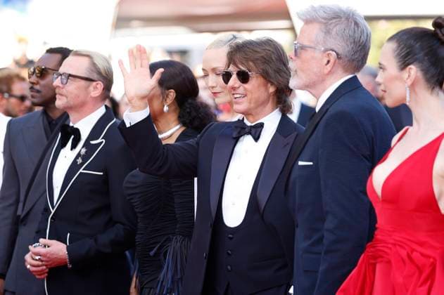 Trammell Tillman, Simon Pegg, Angela Bassett, Pom Klementieff, Tom Cruise, Christopher McQuarrie and Hayley Atwell at the premiere of the feature film Mission Impossible 8 The Final Reckoning at the Festival de Cannes 2025 78 Cannes International Film Festival at the Palais des Festivals Cannes, 14 05 2025 Foto:xD.xBedrosianx xFuturexImagex mission_prem_5565
