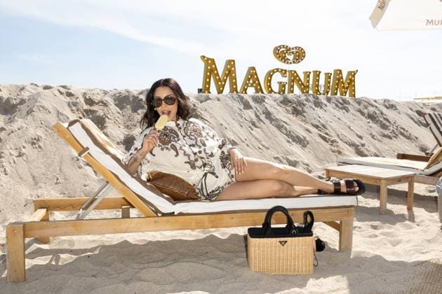 Celebrities on Magnum beach during the 78th Cannes Film Festival Sananas on Magnum beach during the 78th Cannes Film Festival on 14th May 2025 Jeremy Melloul Magnum Cannes Bestimage Magnum beach during the 78th Cannes Film Festival on 14th May 2025 Cannes France  Copyright: xJeremyxMelloulx xBestimagexJeremyxMelloulx xBestimagex
