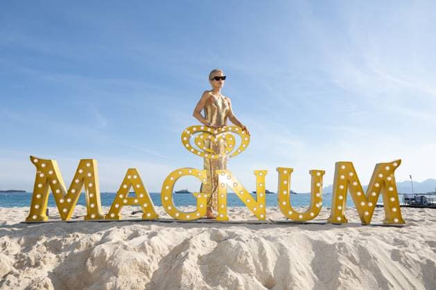 Celebrities on Magnum beach during the 78th Cannes Film Festival Caro Daur on Magnum beach during the 78th Cannes Film Festival on 14th May 2025 Jeremy Melloul Magnum Cannes Bestimage Magnum beach during the 78th Cannes Film Festival on 14th May 2025 Cannes France  Copyright: xJeremyxMelloulx xBestimagexJeremyxMelloulx xBestimagex