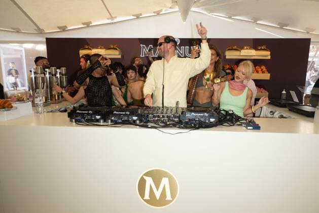 Celebrities on Magnum beach during the 78th Cannes Film Festival Myd on Magnum beach during the 78th Cannes Film Festival on 14th May 2025 Jeremy Melloul Magnum Cannes Bestimage Magnum beach during the 78th Cannes Film Festival on 14th May 2025 Cannes France  Copyright: xJeremyxMelloulx xBestimagexJeremyxMelloulx xBestimagex