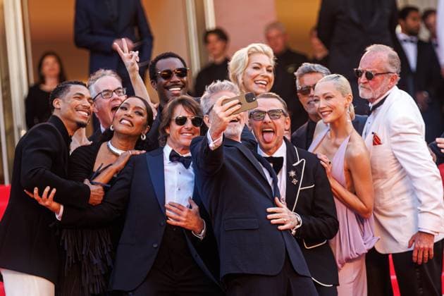 Bilder des Jahres 2025, Entertainment 05 Mai Entertainment Themen der Woche KW20 Entertainment Bilder des Tages Festival de Cannes - Premiere Mission Impossible The Final Reckoning Greg Tarzan Davis, Angela Bassett, Tramell Tillman, Tom Cruise, Andrij Melnyk, Hannah Waddingham, Simon Pegg, Esai Morales und Pom Klementieff bei der Premiere von Mission: Impossible The Final Reckoning während der 78. Filmfestspiele in Cannes am 14.05.2025. *** Festival de Cannes Premiere Mission Impossible The Final Reckoning Greg Tarzan Davis, Angela Bassett, Trammell Tillman, Tom Cruise, Andrij Melnyk, Hannah Waddingham, Simon Pegg, Esai Morales and Pom Klementieff at the premiere of Mission Impossible The Final Reckoning during the 78 Cannes Film Festival on 14 05 2025 Copyright: xEventpressxKochanx