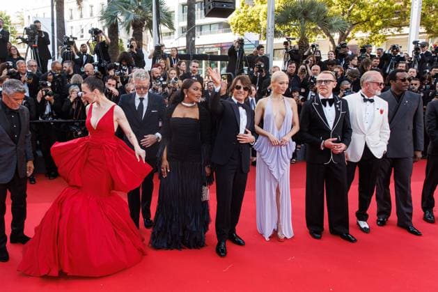 Festival de Cannes Premiere Mission Impossible The Final Reckoning Esai Morales, Hayley Atwell, Christopher McQuarrie, Angela Bassett, Tom Cruise, Pom Klementieff, Simon Pegg and Trammell Tillman at the premiere of Mission Impossible The Final Reckoning during the 78 Cannes Film Festival on 14 05 2025 Copyright: xEventpressxKochanx