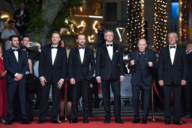 Cannes Two Prosecutors Screening AM Vytautas Kaniusonis, Aleksandr Filippenko, Sergei Loznitsa, Aleksandr Kuznetsov, Anatoliy Beliy and Kevin Chneiweiss attending the red carpet for the premiere of Two Prosecutors, in Competition for the Palme d’Or, Cannes, France on May 14, 2025 as part of the 78th Cannes Film Festival. Photo by Aurore Marechal ABACAPRESS.COM Cannes France  Copyright: xMarechalxAurore ABACAx