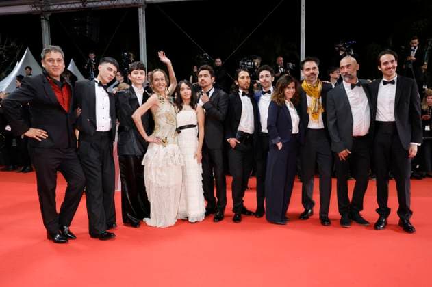 Cast and crew of The Mysterious Gaze of the Flamingo with Giancarlo Nasi, Matias Catalan, Diego Cespedes, Paula Dinamarca, Damien Megherbi, Florencia Di Concilio, Justin Pechberty, Angello Faccini and guests at the premiere of the feature film Two Prosecutors Two Prosecutors at the Festival de Cannes 2025 78 Cannes International Film Festiv Foto:xD.xBedrosianx xFuturexImagex proscecutors_5502