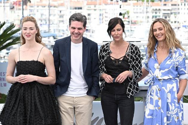 Cannes - Dalloway Photocall Director Yann Gozlan and actress Cécile de France attend the Dalloway photocall as part of the 78th Cannes Film Festival in Cannes, France on May 15, 2025. Photo by David Niviere ABACAPRESS.COM Cannes Provence-Alpes-Cote d Azur France  Copyright: xNivierexDavid ABACAPRESS.COMx