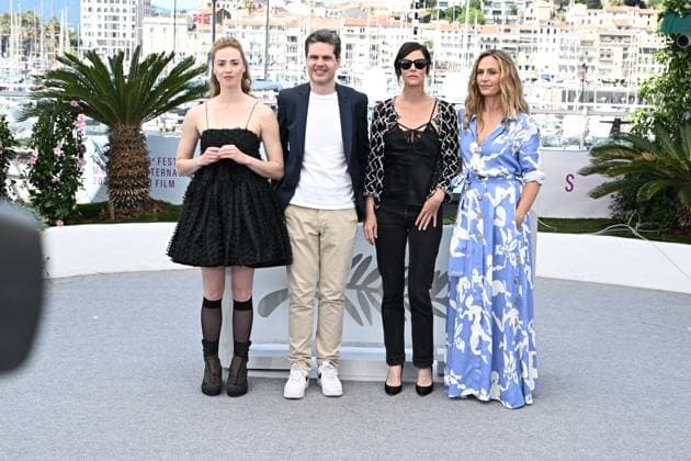 Cannes - Dalloway Photocall Director Yann Gozlan and actress Cécile de France attend the Dalloway photocall as part of the 78th Cannes Film Festival in Cannes, France on May 15, 2025. Photo by David Niviere ABACAPRESS.COM Cannes Provence-Alpes-Cote d Azur France  Copyright: xNivierexDavid ABACAPRESS.COMx
