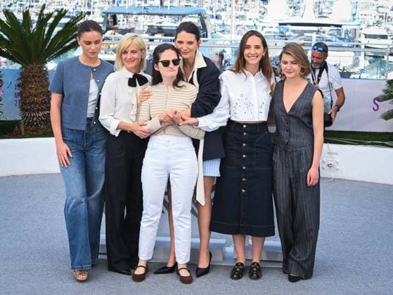 Cannes, 78th Cannes Film Festival 2025 - day 3 - photocall of Qui Brille au Combat (The Wonderers) Cannes, 78th Cannes Film Festival 2025 - day 3 - photocall of Qui Brille au Combat (The Wonderers) - in the photo: Angelina Woreth, Mélanie Laurent, Sevan Kalayjian Everitt, Josephine Japy, Yinka Bokinni , Sarah Pachoud, cannes France  Copyright: xIPA ABACAx