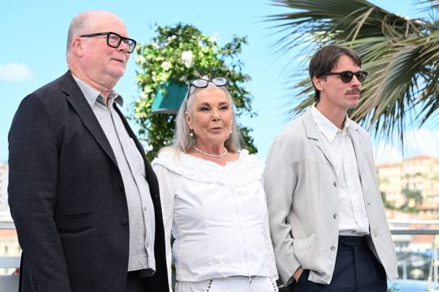 Internationale Filmfestspiele von Cannes, I huvudet pa Bo - Being Bo Widerberg Photocall CINEMA : 78eme Festival de Cannes - Photocalls - 15 05 2025 CANNES, FRANCE - 15 MAI (G-D) : Jon ASP, RÃ alisateur (Suede), Mattias NOHRBORG, RÃ alisateur (Suede), Pia DEGERMARK, Actrice, lors du photocall du film Â« I HUVUDET PA BO Â» (BEING BO WIDERBERG) Cannes Classics lors du 78eme Festival de Cannes au Palais des Festivals le 15 mai 2025 Ã Cannes, France. CannesFrance  Copyright: xValentinaxClaretx
