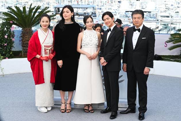 Cannes, 78th Cannes Film Festival 2025 - day 3 - Photocall of the film A Pale View of Hills Cannes, 78th Cannes Film Festival 2025 - day 3 - Photocall of the film A Pale View of Hills . In the picture Tomokazu Miura, Kouhei Matsushita, Suzu Hirose, Camilla Aiko and Yoh Yoshida Cannes Cannes France  Copyright: xIPA ABACAx