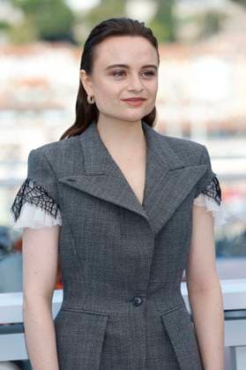 Lena Urzendowsky at the photocall for the movie Sound of Falling Looking into the sun at the Festival de Cannes 2025 78 Cannes International Film Festival at the Palais des Festivals Cannes, 15 05 2025 Foto:xD.xBedrosianx xFuturexImagex falling_5567
