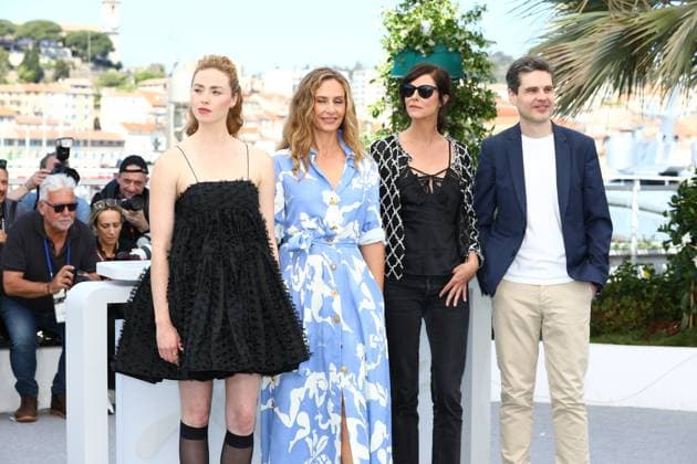 May 15, 2025, Cannes, Cote D azur, France: FREYA MAYOR, director YANN GOZLAN, ANNA MOUGLALIS and CECILE DE FRANCE pose during the photocall for Dalloway at the 78th Annual Cannes Film Festival at Palais des Festivals in Cannes, France Cannes France - ZUMAc179 20250515_zep_c179_069 Copyright: xMickaelxChavetx