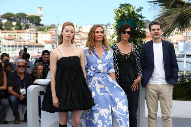 May 15, 2025, Cannes, Cote D azur, France: FREYA MAYOR, director YANN GOZLAN, ANNA MOUGLALIS and CECILE DE FRANCE pose during the photocall for Dalloway at the 78th Annual Cannes Film Festival at Palais des Festivals in Cannes, France Cannes France - ZUMAc179 20250515_zep_c179_070 Copyright: xMickaelxChavetx