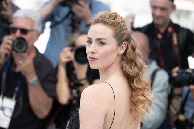 Cannes - Dalloway photocall DN Freya Mavor poses during the Dalloway photocall at the 78th annual Cannes Film Festival at Palais des Festivals on May 15, 2025 in Cannes, France. . Photo by David NIVIERE ABACAPRESS.COM CANNES France  Copyright: xNivierexDavid ABACAPRESS.COMx