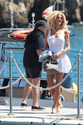 Cannes - Victoria Silvstedt at the Eden Roc Victoria Silvstedt with husband arrives to lunch at the Eden Roc restaurant in Cap d Antibes, France on May 15, 2025. Photo by ABACAPRESS.COM Cap d Antibes France  Copyright: xABACAx
