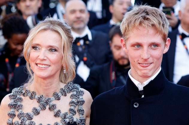 Lea Drucker and Valentin Campagne at the premiere of the feature film Dossier 137 Case 137 at the Festival de Cannes 2025 78 Cannes International Film Festival at the Palais des Festivals Cannes, 15 05 2025 Foto:xD.xBedrosianx xFuturexImagex dossier_5520