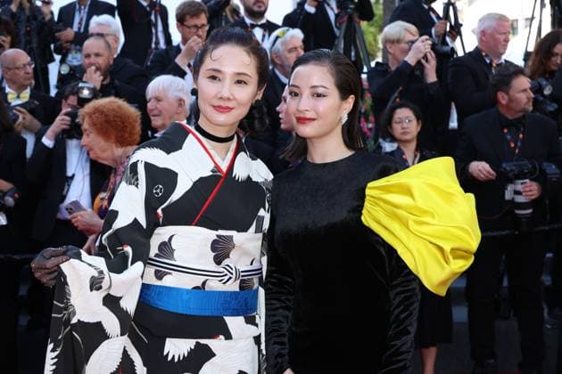 Dossier 137 (Case 137) Red Carpet at the 78th Annual Cannes Film Festival Yoh Yoshida and Suzu Hirose - Dossier 137 (Case 137) Red Carpet at the 78th Annual Cannes Film Festival in Cannes, France on May 15, 2025.  Copyright: x Chassery+Courdjix