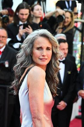 Cannes, 78th Cannes Film Festival 2025 - evening 3 - red carpet of the film Dossier 137 Cannes, 78th Cannes Film Festival 2025 - evening 3 - red carpet of the film Dossier 137 (Case 137) - In the photo: Andie MacDowell cannes France  Copyright: xIPA ABACAx