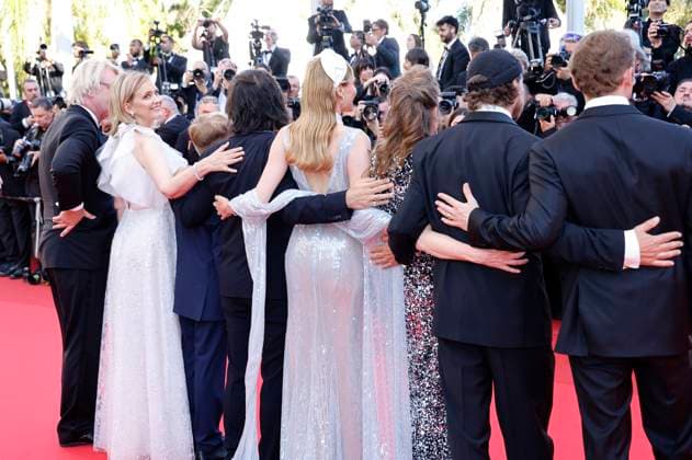 Team and cast of Amrum Detlev Buck, Laura Tonke, Jasper Billerbeck, Fatih Akin, Diane Kruger, Lisa Hagmeister, Lars Jessen and Matthias Schweighöfer at the premiere of the feature film Dossier 137 Case 137 at the Festival de Cannes 2025 78 Cannes International Film Festival at the Palais des Festivals Cannes, 15 05 2025 Foto:xD.xBedrosianx xFuturexImagex dossier_5541