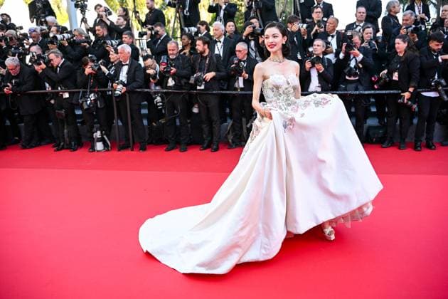 78eme Festival International du Film de Cannes Montée des marchesdu film Dossier 137 78th International Cannes Film Festival Red Carpet of Dossier 137 movie Festival de Cannes 2025 Red carpet Dossier 137 Elaine Zhong 444308 2025 05 15  Copyright: xLionelxGuericolas MPPx STAR_444308_033