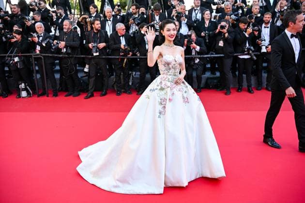 78eme Festival International du Film de Cannes Montée des marchesdu film Dossier 137 78th International Cannes Film Festival Red Carpet of Dossier 137 movie Festival de Cannes 2025 Red carpet Dossier 137 Elaine Zhong 444308 2025 05 15  Copyright: xLionelxGuericolas MPPx STAR_444308_035