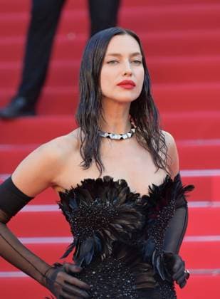 Dossier 137 Premiere at 78th Festival de Cannes - Cannes, France CANNES, FRANCE. May 15, 2025: Irina Shayk at the premiere for Dossier 137 at the 78th Festival de Cannes. Picture: Paul Smith Featureflash Cannes France  Copyright: xPaulxSmithx xFeatureflashx