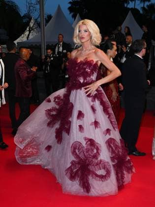Cannes, Cannes, France: Cannes, 78th Cannes Film Festival 2025 - evening 3 - red carpet of the film Sirat - In the photo: Victoria Silvstedt Cannes France  - ZUMAp169 20250515_zea_p169_1446 Copyright: xSimonexComix