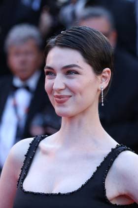 Dossier 137 (Case 137) red carpet in Cannes Anamaria Vartolomei at the Dossier 137 (Case 137) red carpet at the 78th annual Cannes Film Festival at Palais des Festivals on May 15, 2025 in Cannes, France CAP GOL GOL Cannes CÃ te d Azur France Copyright: xRickxGold CapitalxPicturesx