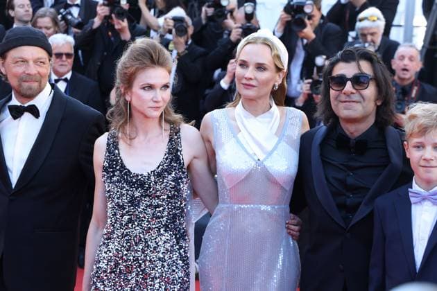 Dossier 137 (Case 137) red carpet in Cannes Fatih Akin, Diane Kruger and Lisa Hagmeister at the Dossier 137 (Case 137) red carpet at the 78th annual Cannes Film Festival at Palais des Festivals on May 15, 2025 in Cannes, France CAP GOL GOL Cannes CÃ te d Azur France Copyright: xRickxGold CapitalxPicturesx