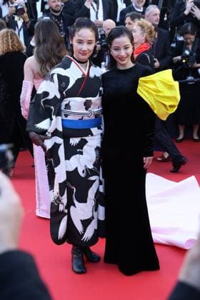 Dossier 137 (Case 137) red carpet in Cannes Yo Yoshida and Suzu Hirose at the Dossier 137 (Case 137) red carpet at the 78th annual Cannes Film Festival at Palais des Festivals on May 15, 2025 in Cannes, France CAP GOL GOL Cannes CÃ te d Azur France Copyright: xRickxGold CapitalxPicturesx