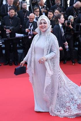 Dossier 137 (Case 137) red carpet in Cannes Indonesian singer and actress Syahrini at the Dossier 137 (Case 137) red carpet at the 78th annual Cannes Film Festival at Palais des Festivals on May 15, 2025 in Cannes, France CAP GOL GOL Cannes Côte d Azur France Copyright: xRickxGold CapitalxPicturesx