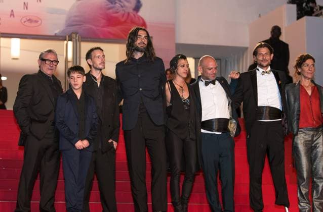 78eme Festival International du Film de Cannes Montée des marches du film Sirat 78th International Cannes Film Festival Red Carpet of Sirat movie 444326 2025 05 15 Cannes France Lopez, Sergi Nunez, Bruno Laxe, Olivier Oukid, Jade Bellamy, Richard Janvier, Tonin  Copyright: xAnthonyxCarrelx xStarfacex STAR_444326_032
