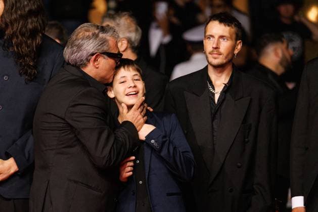M Montée des marches du film Sirat lors du 78ème Festival International du Film de Cannes Sergi Lopez, Bruno Núnez, Joshua Liam Henderson Montée des marches du film Sirat lors du 78ème Festival International du Film de Cannes, au Palais des Festivals à Cannes Le 15 mai 2025 Jacovides Moreau Bestimage Red carpet for the movie Sirat during the 78th Cannes International Film Festival at the Palais des Festivals in Cannes, France On may 15th 2025 Cannes France  Copyright: xJACOVIDES-MOREAUx xBESTIMAGExJACOVIDES-MOREAUx xBESTIMAGEx