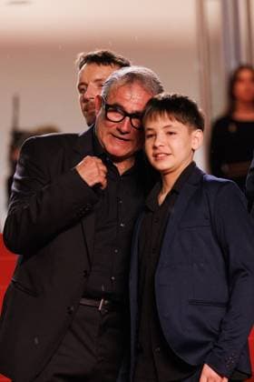 M Montée des marches du film Sirat lors du 78ème Festival International du Film de Cannes Sergi Lopez, Bruno Núnez, Joshua Liam Henderson Montée des marches du film Sirat lors du 78ème Festival International du Film de Cannes, au Palais des Festivals à Cannes Le 15 mai 2025 Jacovides Moreau Bestimage Red carpet for the movie Sirat during the 78th Cannes International Film Festival at the Palais des Festivals in Cannes, France On may 15th 2025 Cannes France  Copyright: xJACOVIDES-MOREAUx xBESTIMAGExJACOVIDES-MOREAUx xBESTIMAGEx