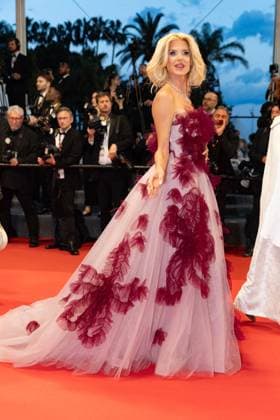 B Montée des marches du film Sirat lors du 78ème Festival International du Film de Cannes Victoria Silvstedt Montée des marches du film Sirat lors du 78ème Festival International du Film de Cannes, au Palais des Festivals à Cannes On may 15th 2025 Olivier Borde Bestimage Red carpet for the movie Sirat during the 78th Cannes International Film Festival at the Palais des Festivals in Cannes, France On may 15th 2025 Cannes France  Copyright: xOLIVIERxBORDEx xBESTIMAGExOLIVIERxBORDEx xBESTIMAGEx