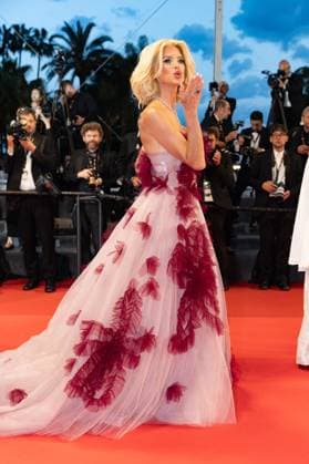 B Montée des marches du film Sirat lors du 78ème Festival International du Film de Cannes Victoria Silvstedt Montée des marches du film Sirat lors du 78ème Festival International du Film de Cannes, au Palais des Festivals à Cannes On may 15th 2025 Olivier Borde Bestimage Red carpet for the movie Sirat during the 78th Cannes International Film Festival at the Palais des Festivals in Cannes, France On may 15th 2025 Cannes France  Copyright: xOLIVIERxBORDEx xBESTIMAGExOLIVIERxBORDEx xBESTIMAGEx