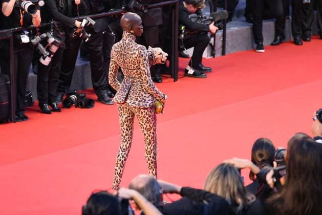 J Montée des marches du film Sirat lors du 78ème Festival International du Film de Cannes Mitchell Akat Maruko Raan Montée des marches du film Sirat lors du 78ème Festival International du Film de Cannes, au Palais des Festivals à Cannes Le 15 mai 2025 Jacovides Moreau Bestimage Red carpet for the movie Sirat during the 78th Cannes International Film Festival at the Palais des Festivals in Cannes, France On may 15th 2025 Cannes France  Copyright: xJACOVIDES-MOREAUx xBESTIMAGExJACOVIDES-MOREAUx xBESTIMAGEx
