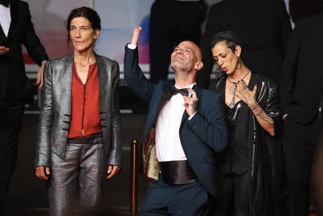J Montée des marches du film Sirat lors du 78ème Festival International du Film de Cannes Stefania Gadda, Richard Bellamy, Jade Oukid Montée des marches du film Sirat lors du 78ème Festival International du Film de Cannes, au Palais des Festivals à Cannes Le 15 mai 2025 Jacovides Moreau Bestimage Red carpet for the movie Sirat during the 78th Cannes International Film Festival at the Palais des Festivals in Cannes, France On may 15th 2025 Cannes France  Copyright: xJACOVIDES-MOREAUx xBESTIMAGExJACOVIDES-MOREAUx xBESTIMAGEx