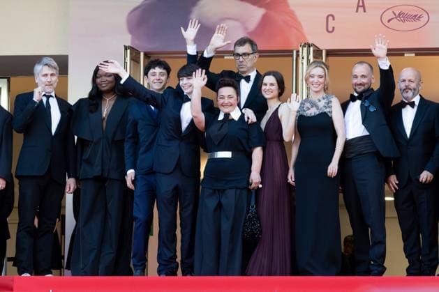Dossier 137 (Case 137) Red Carpet - The 78th Annual Cannes Film Festival (L-R) Mathilde Riu, Stanislas Merhar, Guslagie Malanda, CÃ me Peronnet, SolÃ n Machado-Graner, Sandra Colombo, Dominik Moll, Mathilde Roehrich, LÃ a Drucker, Jonathan Turnbull, Gilles Marchand, Theo Costa - Marini and Valentin Campagne attends the Dossier 137 (Case 137) red carpet at the 78th annual Cannes Film Festival at Palais des Festivals on May 15, 2025 in Cannes, France  Copyright: xKazukoxWakayamax