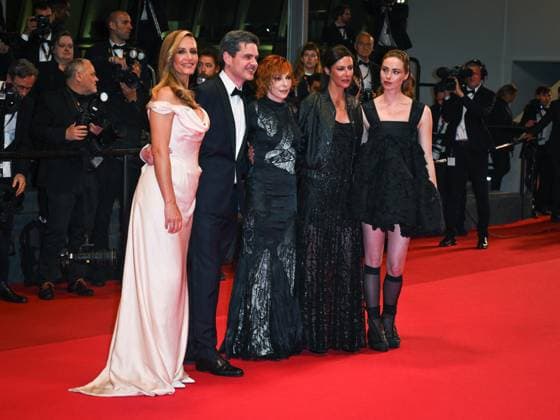 Cannes, 78th Cannes Film Festival 2025 - night 3 - red carpet of the film Dalloway Cannes, 78th Cannes Film Festival 2025 - evening 3 - red carpet of the film Dalloway In the photo: Cécile de France, Yann Gozlan, Mylène Farmer, Anna Mouglalis and Freya Mavor cannes France  Copyright: xIPA ABACAx