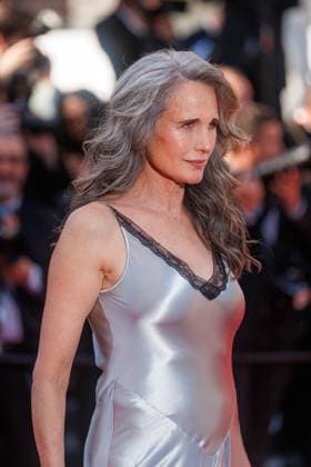 Festival de Cannes Dossier 137 Premiere Andie MacDowell at the premiere of Dossier 137 during the 78 Cannes Film Festival at the Palais de Festival on 15 05 2025 Copyright: xEventpressxKochanx