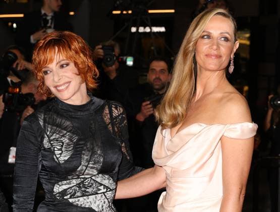 78eme Festival International du Film de Cannes Montée des marches du film Dalloway 78th Cannes Film Festival Red carpet of the film Dalloway Mylene Farmer and Cecile de France 444333 2025 05 15 Cannes France  Copyright: xIsabellexVautierx xStarfacex STAR_444333_029