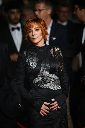 78eme Festival International du Film de Cannes Montée des marches du film Dalloway Festival de Cannes 2025 Red carpet Dalloway Mylene Farmer 444334 2025 05 16 France  Copyright: xLionelxGuericolas MPPx STAR_444334_020