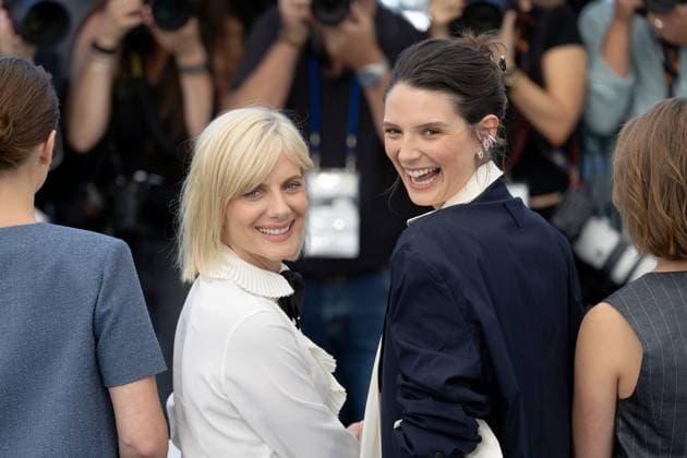 The Wonderers , Photocall in Cannes, 15 05 2025 Cannes, France 15 5 2024 MŽlanie Laurent and JosŽphine Japy during the Photocall for QUI BRILLE AU COMBAT THE WONDERERS during the 78 Cannes International Film Festival The Cannes Film Festival takes place from May 13 to 24, 2025 Cannes Palais des Festivals et des Cong France Copyright: xChristianxEnderx