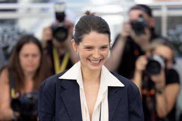 The Wonderers , Photocall in Cannes, 15 05 2025 Cannes, France 15 5 2024 JosŽphine Japy during the photocall for QUI BRILLE AU COMBAT THE WONDERERS during the 78 Cannes International Film Festival The film festival takes place from May 13 to 24, 2025 Cannes Palais des Festivals et des Cong France Copyright: xChristianxEnderx